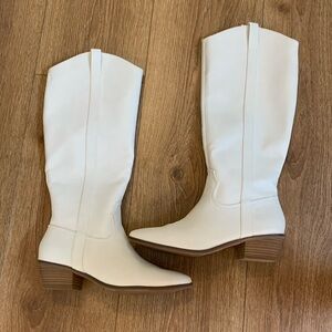 White western cowboy boots - worn once great condition Womens size 9.5